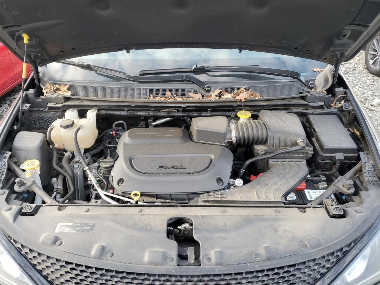 Chrysler Pacifica Touring Image 12