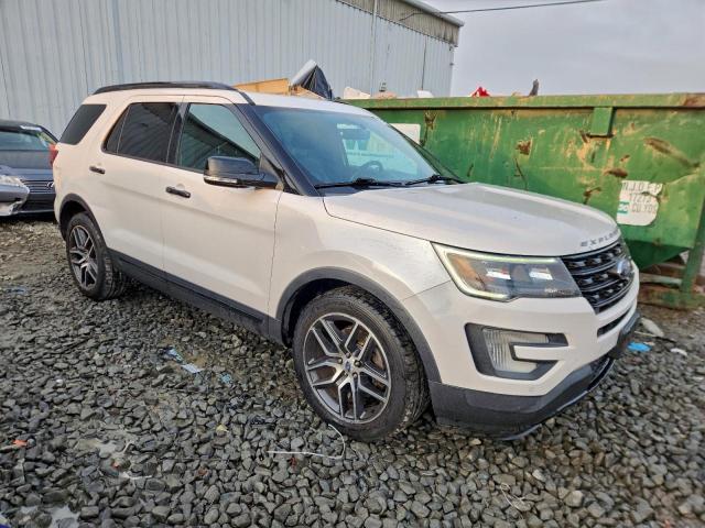 Ford Explorer Sport Image 3