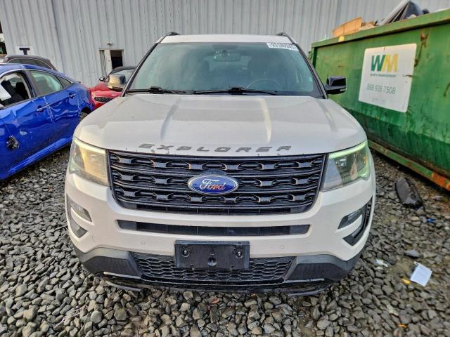 Ford Explorer Sport Image 13