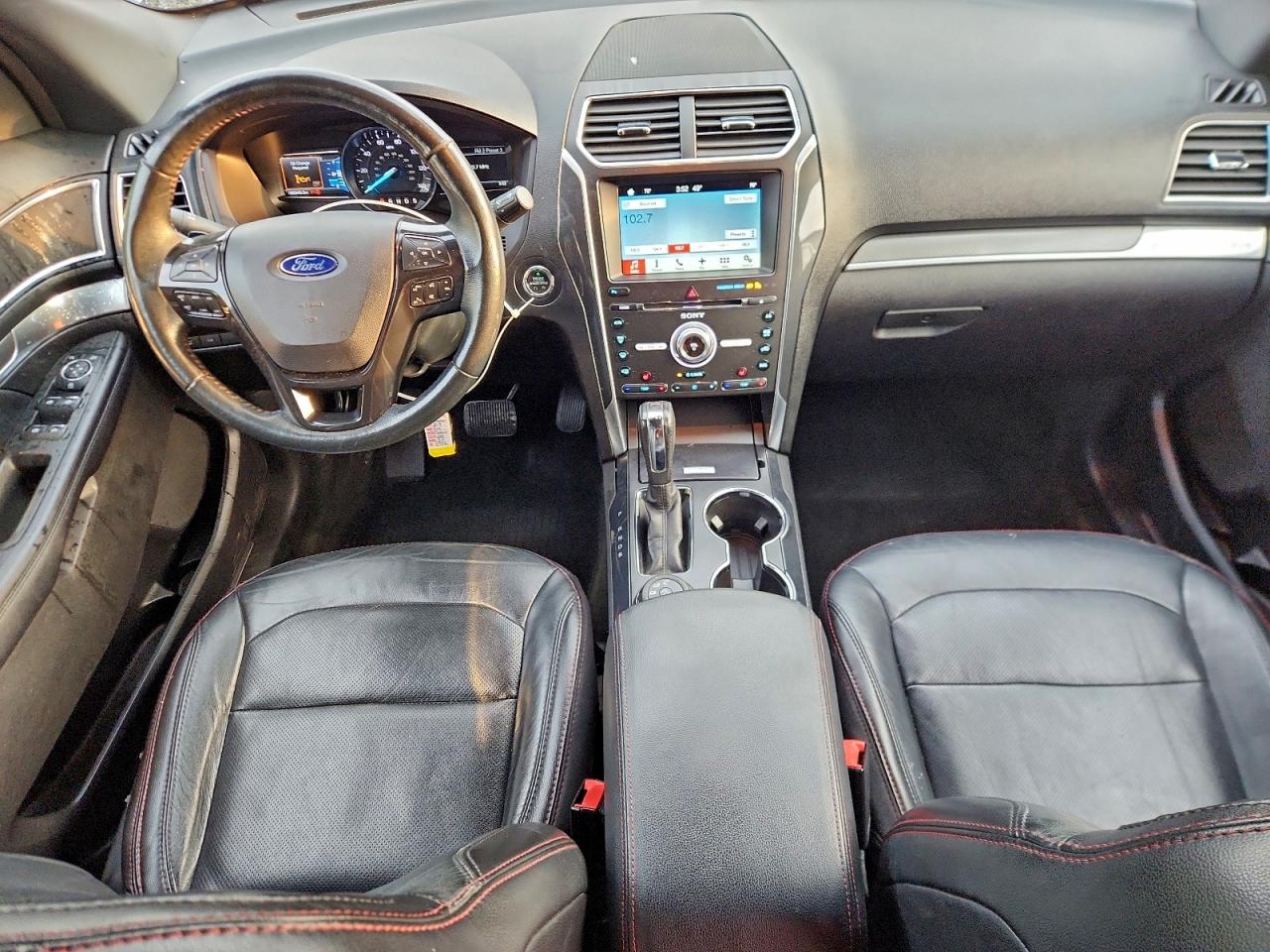 Ford Explorer Sport Image 5