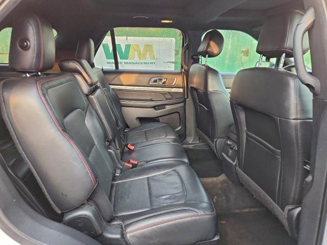 Ford Explorer Sport Image 8