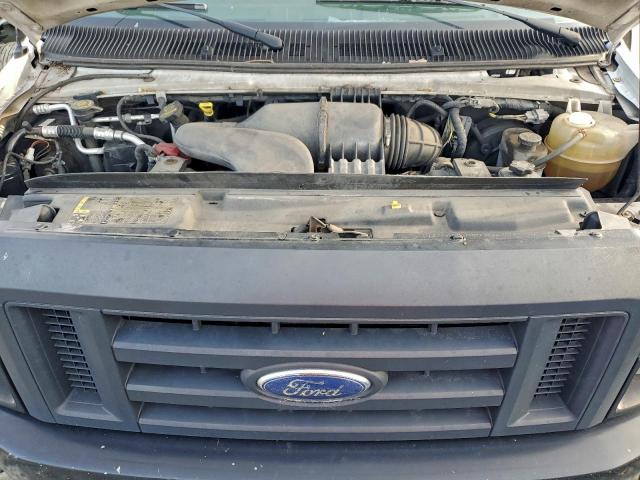 Ford Econoline E250 Van Image 10