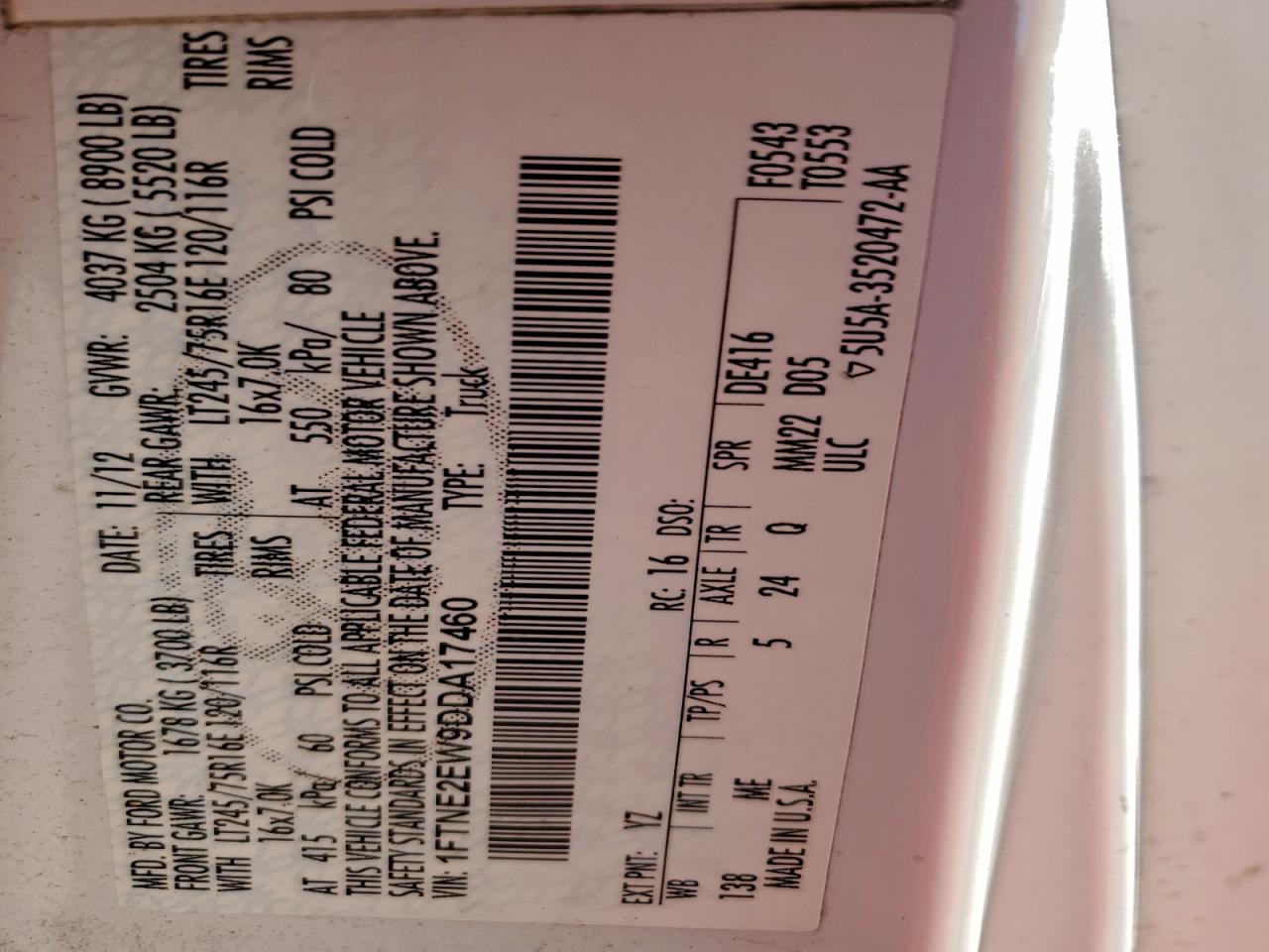 Ford Econoline E250 Van Image 11