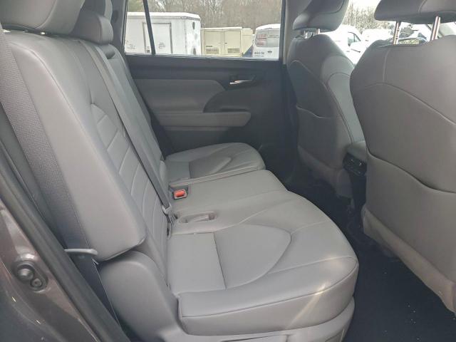 Toyota Highlander Xle Image 4