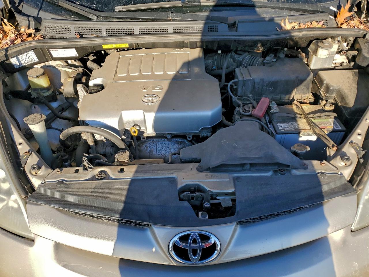 Toyota Sienna Ce Image 3