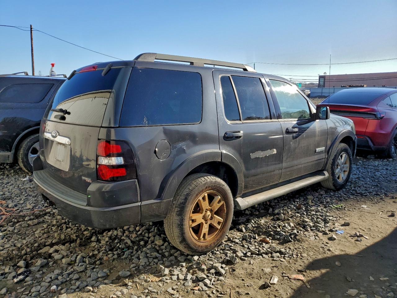 Ford Explorer Xlt Image 3