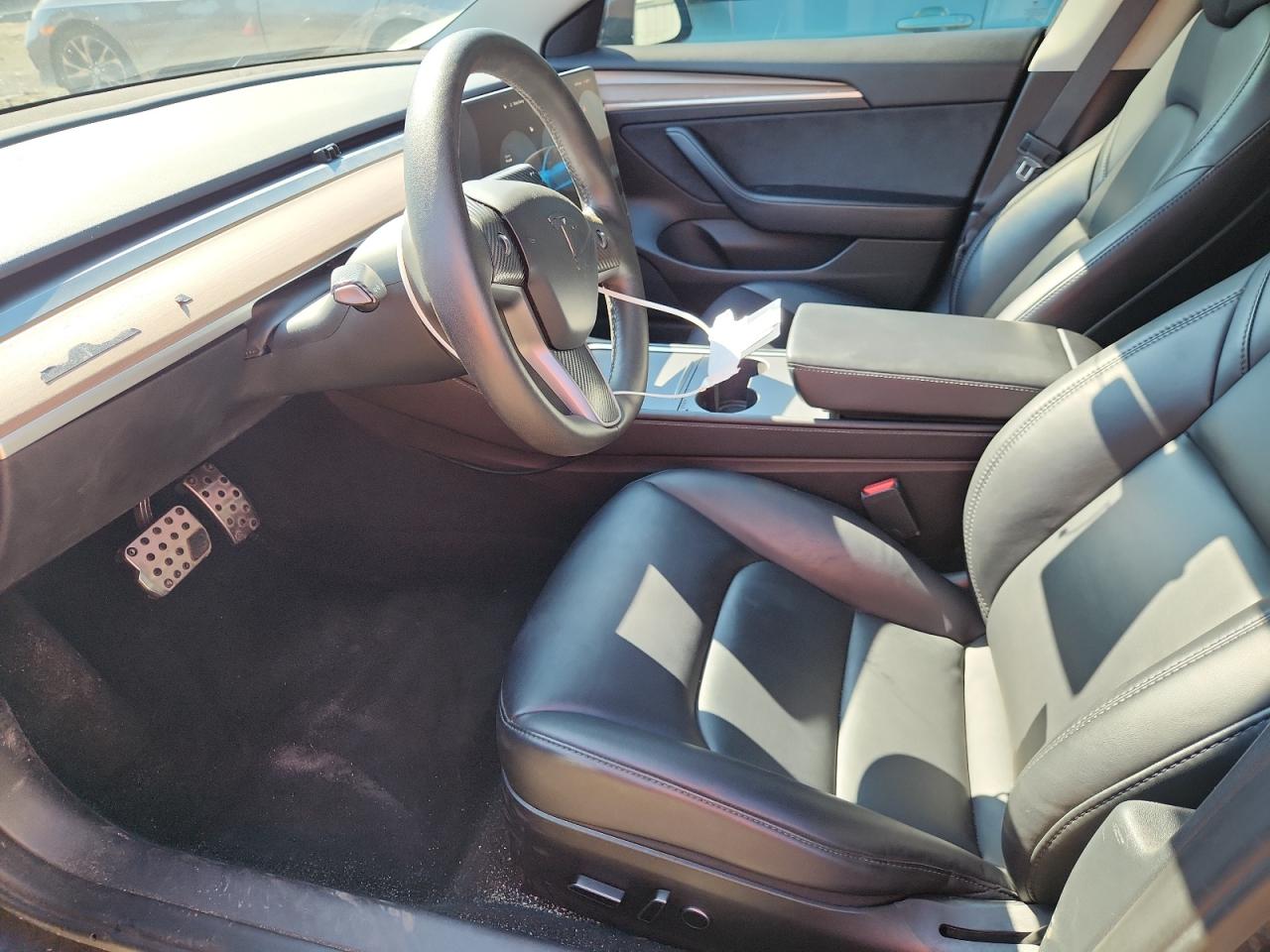 Tesla Model 3 Image 9