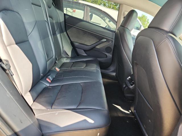 Tesla Model 3 Image 11