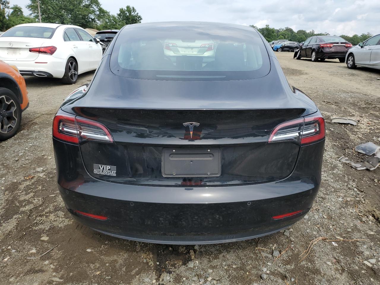 Tesla Model 3 Image 8