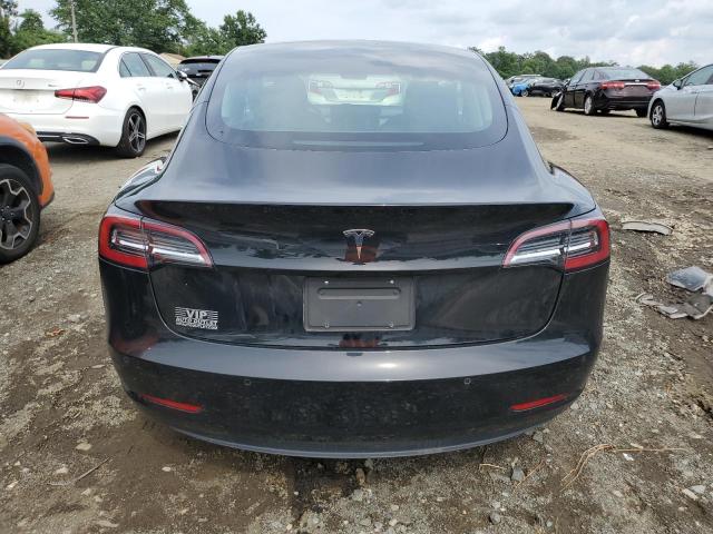 Tesla Model 3 Image 8