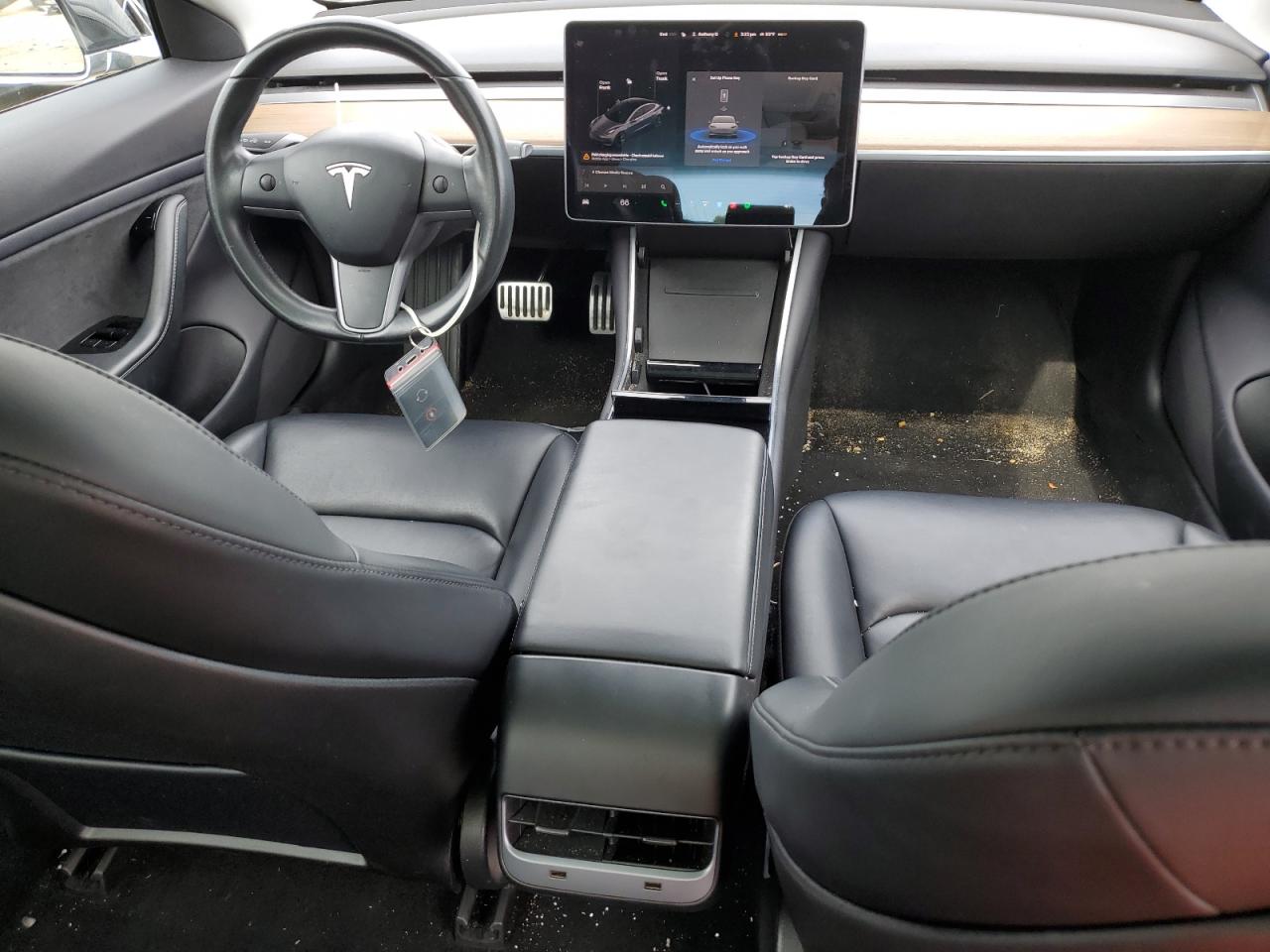 Tesla Model 3 Image 4