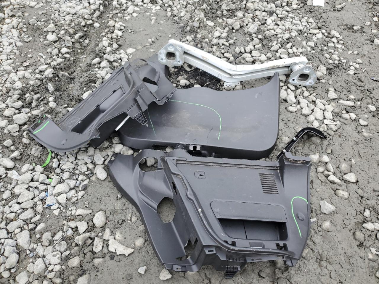 Buick Encore Preferred Image 8