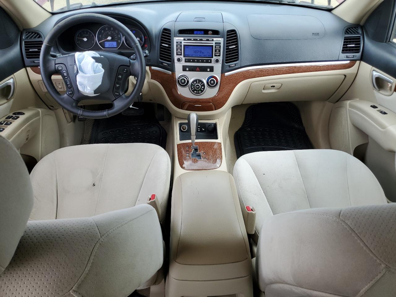 Hyundai SANTA FE Gls Image 9