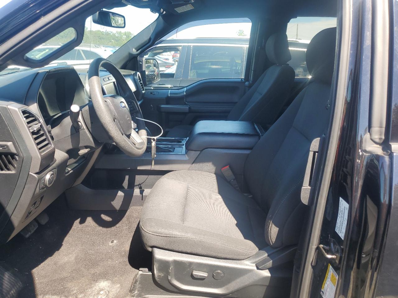 Ford F-150 Super Cab Image 12