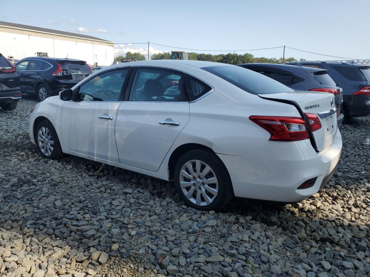 Nissan Sentra S Image 4