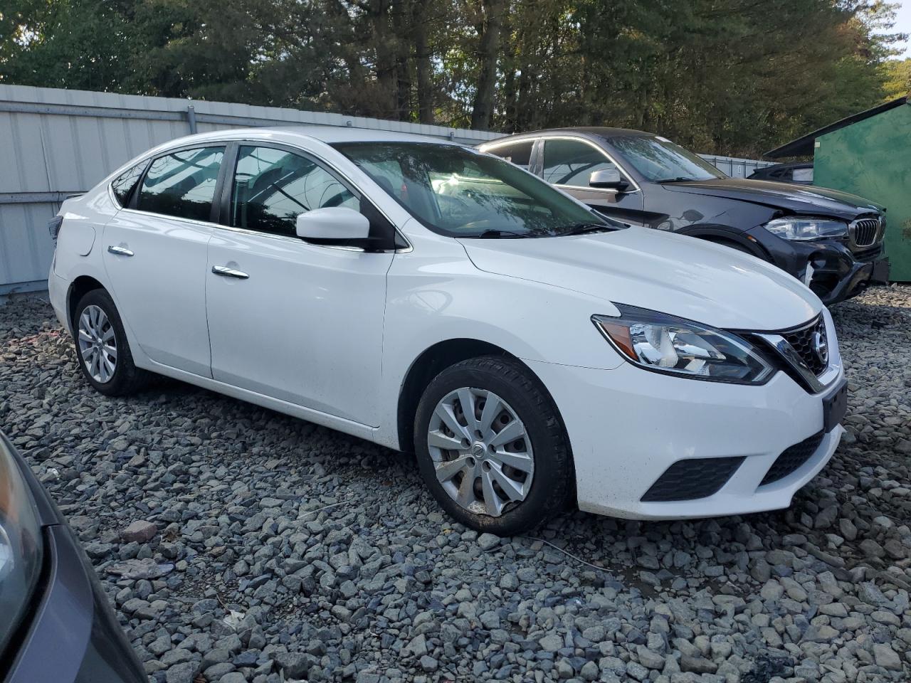 Nissan Sentra S Image 10