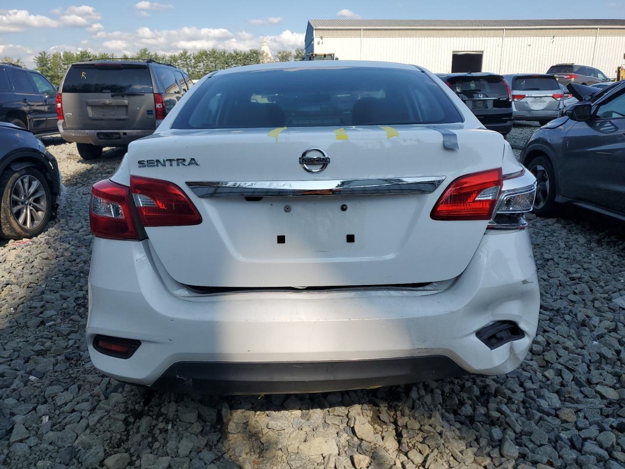 Nissan Sentra S Image 6