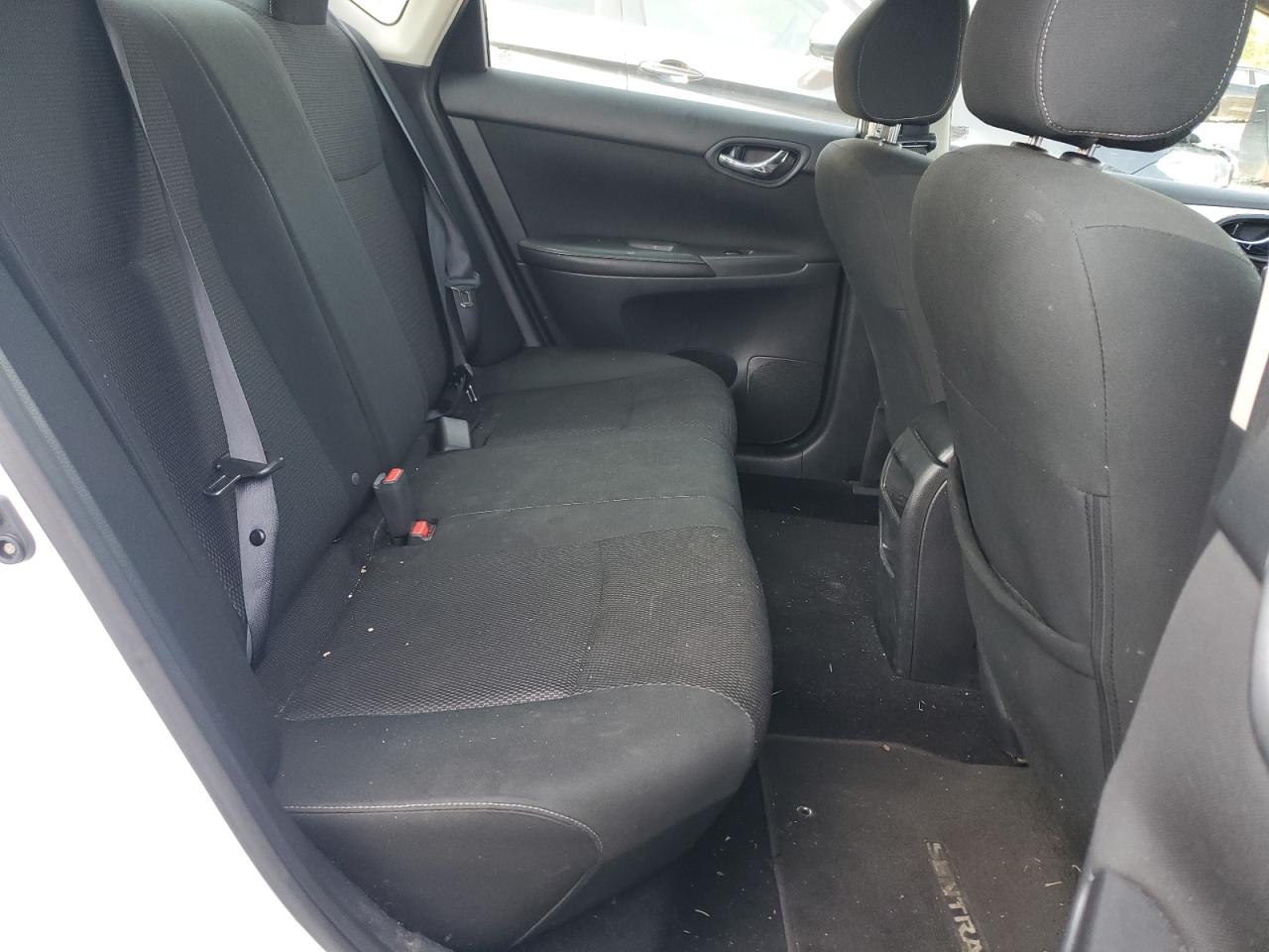 Nissan Sentra S Image 3