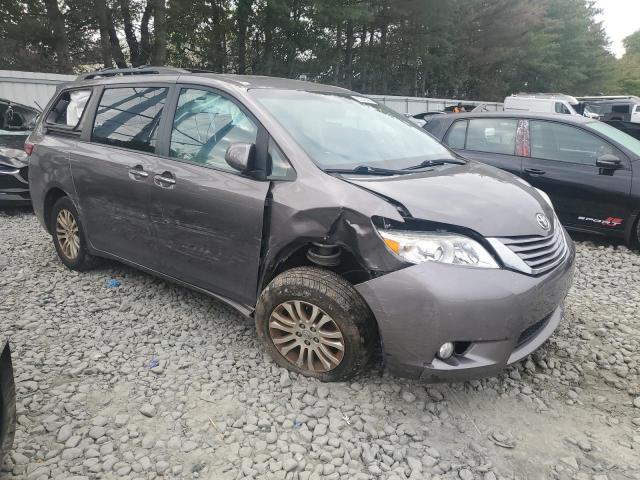 Toyota Sienna Xle Image 4