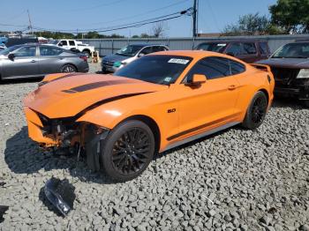  Salvage Ford Mustang