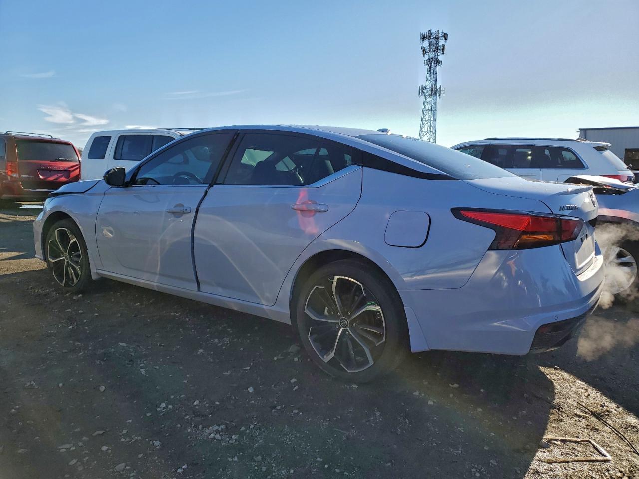 Nissan Altima Sr Image 12