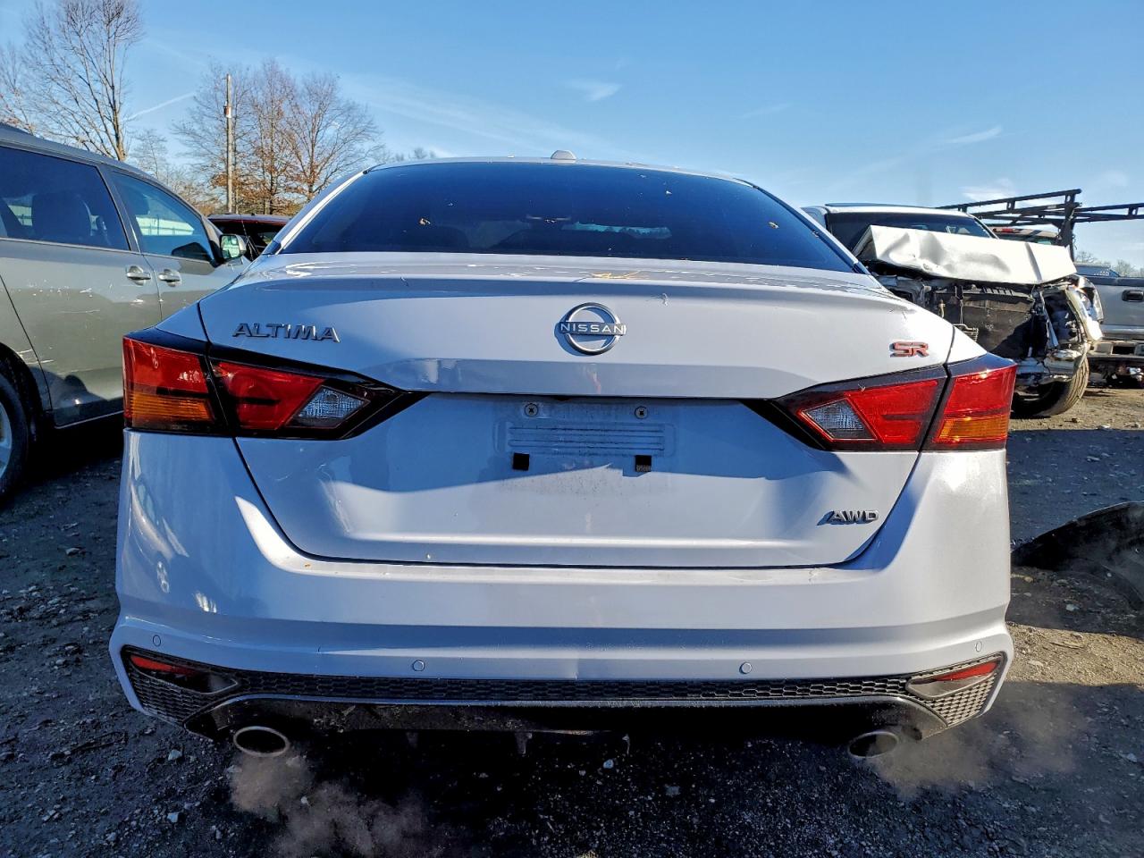 Nissan Altima Sr Image 9