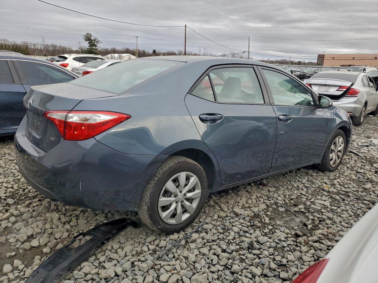 Toyota Corolla L Image 11