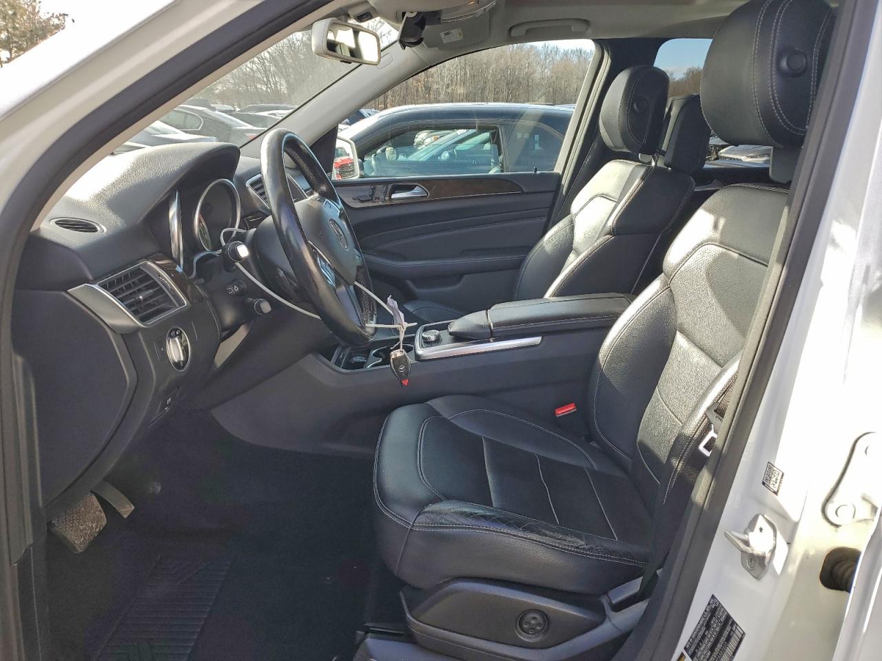 Mercedes-Benz M-Class 350 4matic Image 10