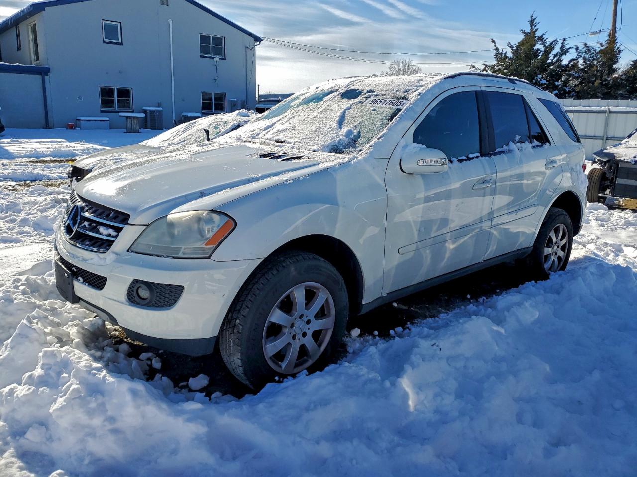 Mercedes-Benz M-Class 350 Image 1