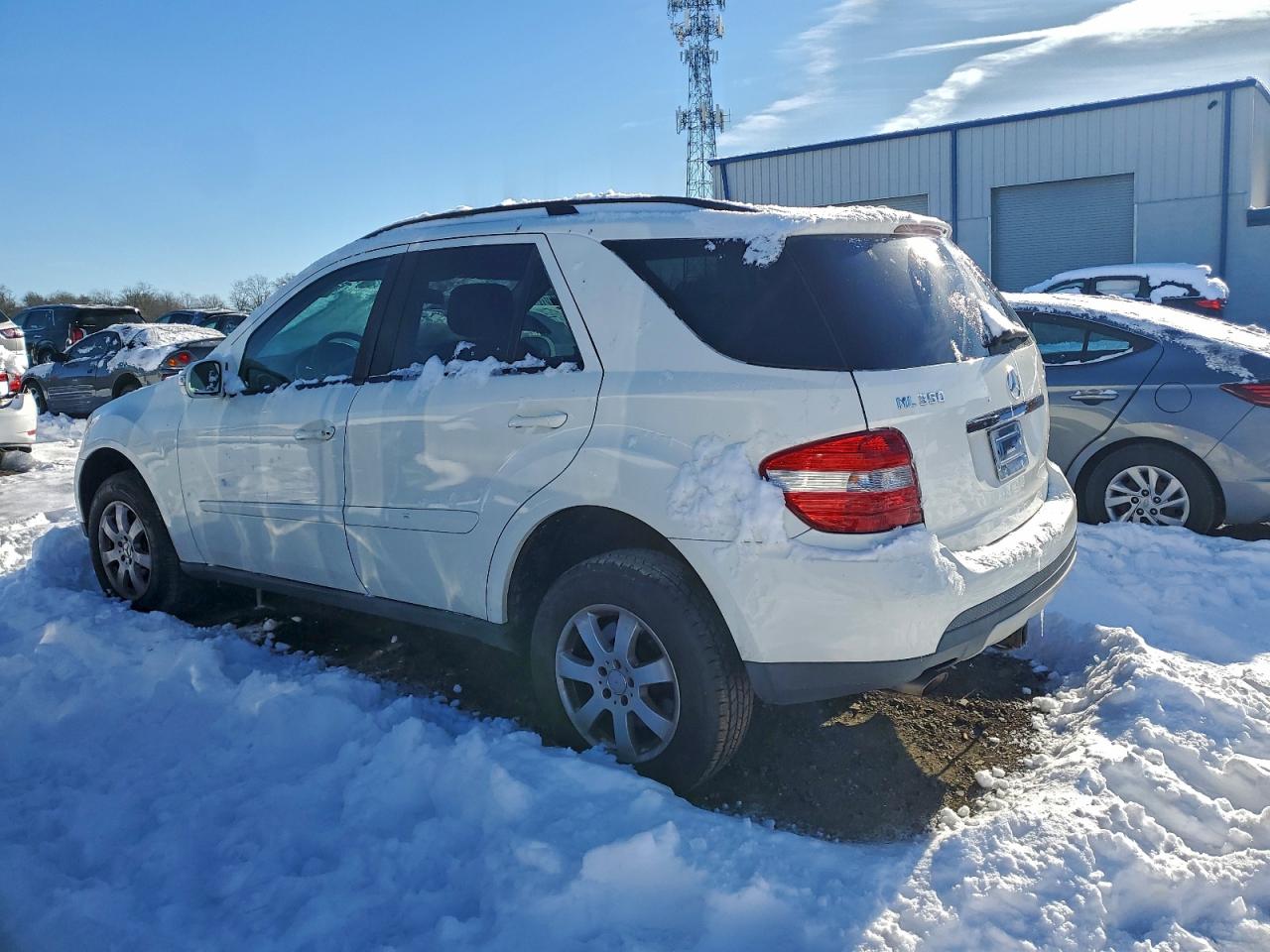 Mercedes-Benz M-Class 350 Image 12