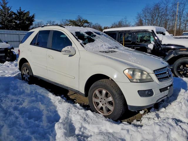 Mercedes-Benz M-Class 350 Image 13