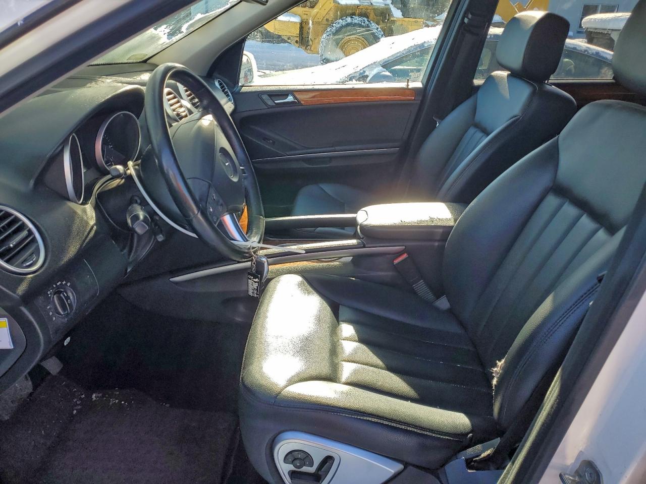 Mercedes-Benz M-Class 350 Image 4