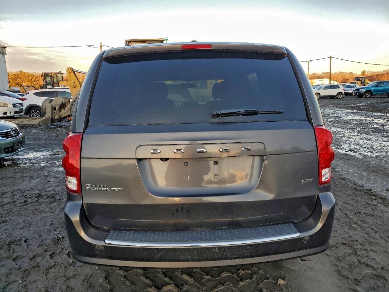 Dodge Caravan Sxt Image 2
