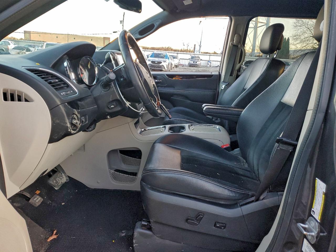 Dodge Caravan Sxt Image 9