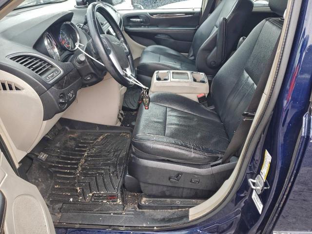 Chrysler Minivan Touring L Image 4