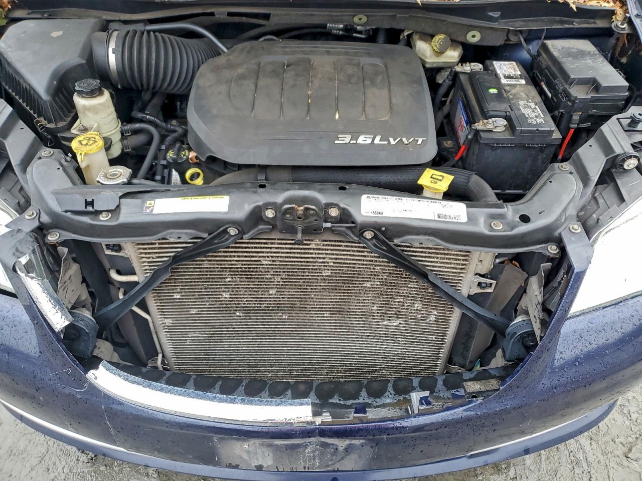 Chrysler Minivan Touring L Image 11