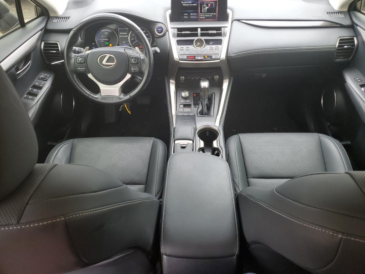 Lexus NX 300h Image 5