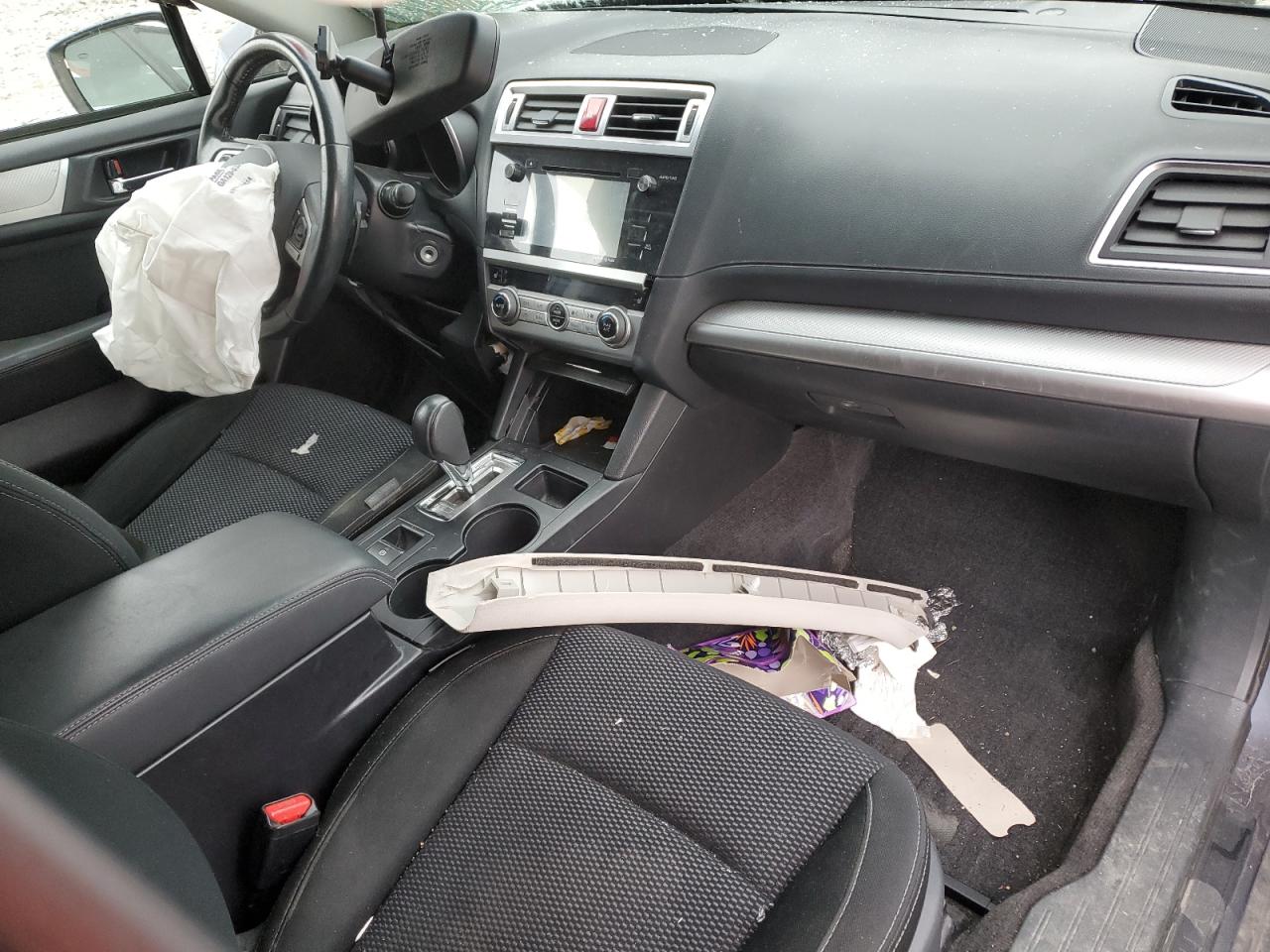 Subaru Outback 2.5i Premium Image 3