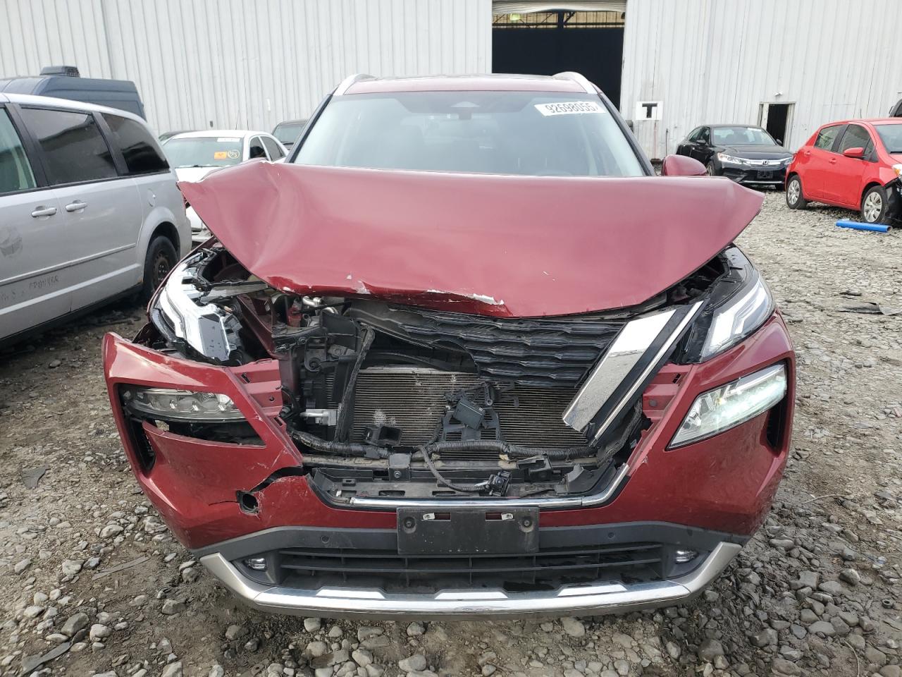 Nissan Rogue Platinum Image 10