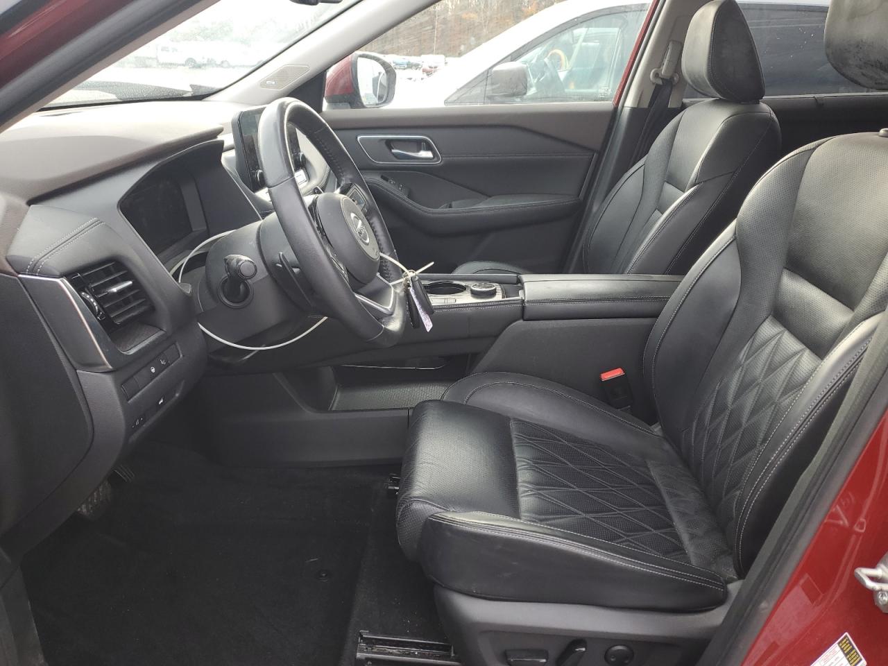 Nissan Rogue Platinum Image 12