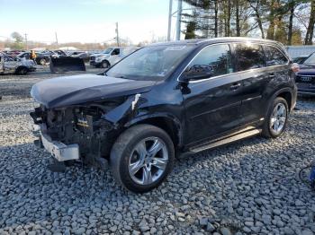  Salvage Toyota Highlander