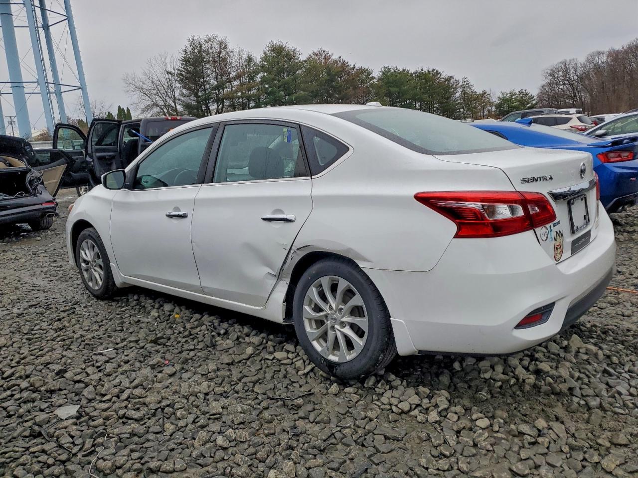 Nissan Sentra S Image 4