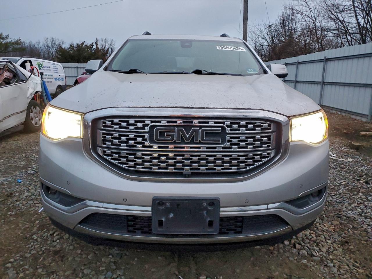 GMC Acadia Denali Image 8
