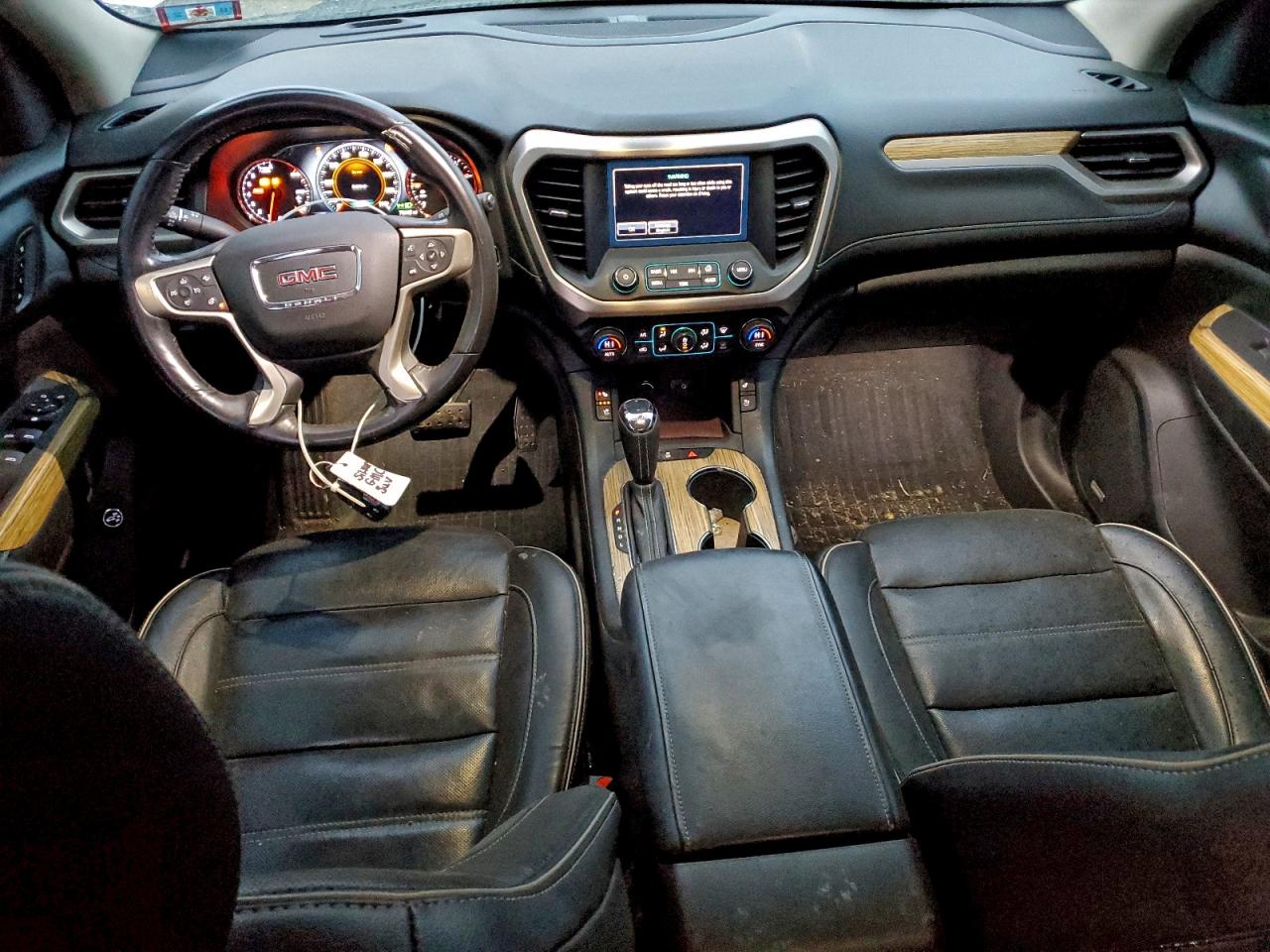 GMC Acadia Denali Image 3