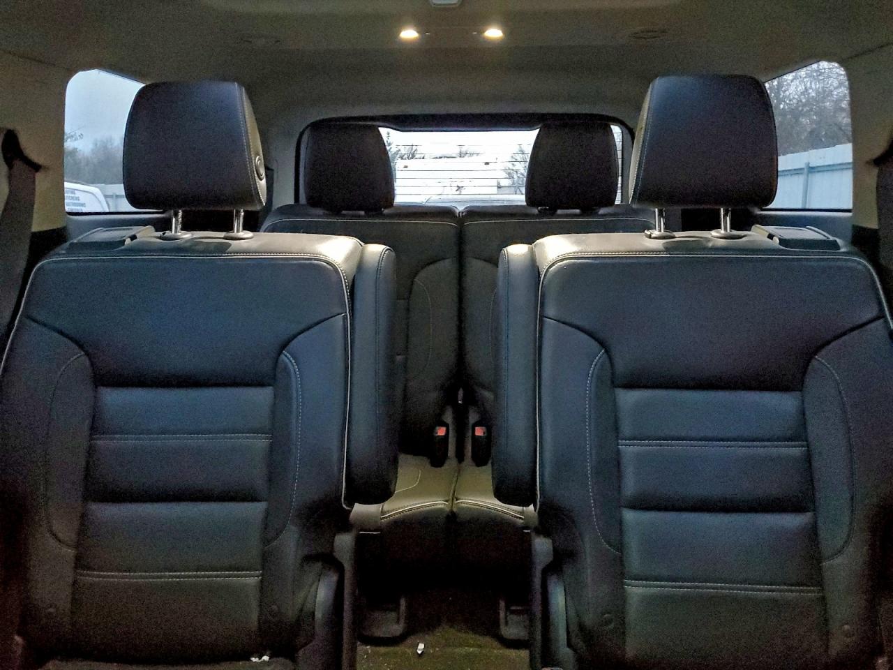 GMC Acadia Denali Image 9