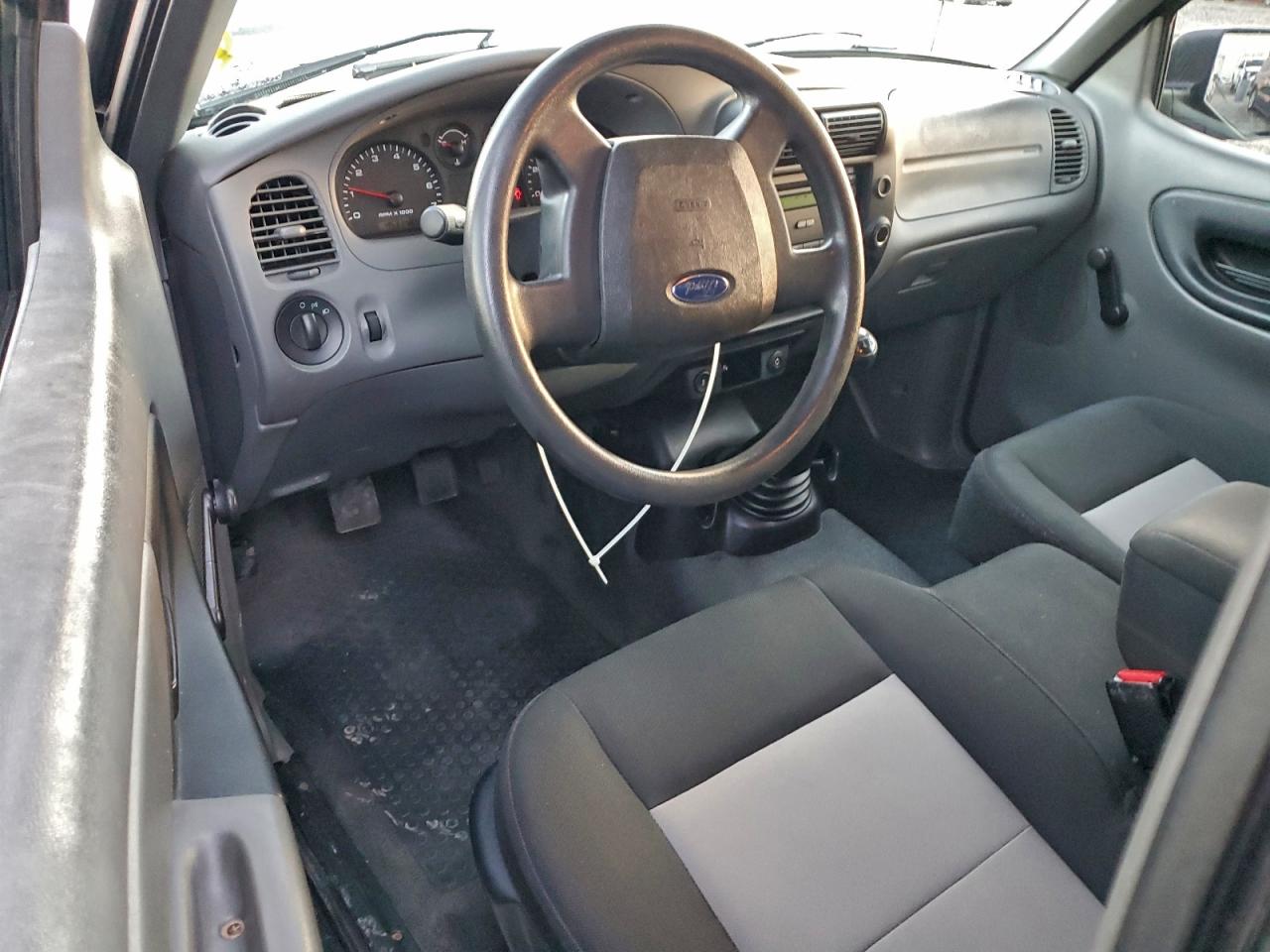 Ford Ranger Image 11