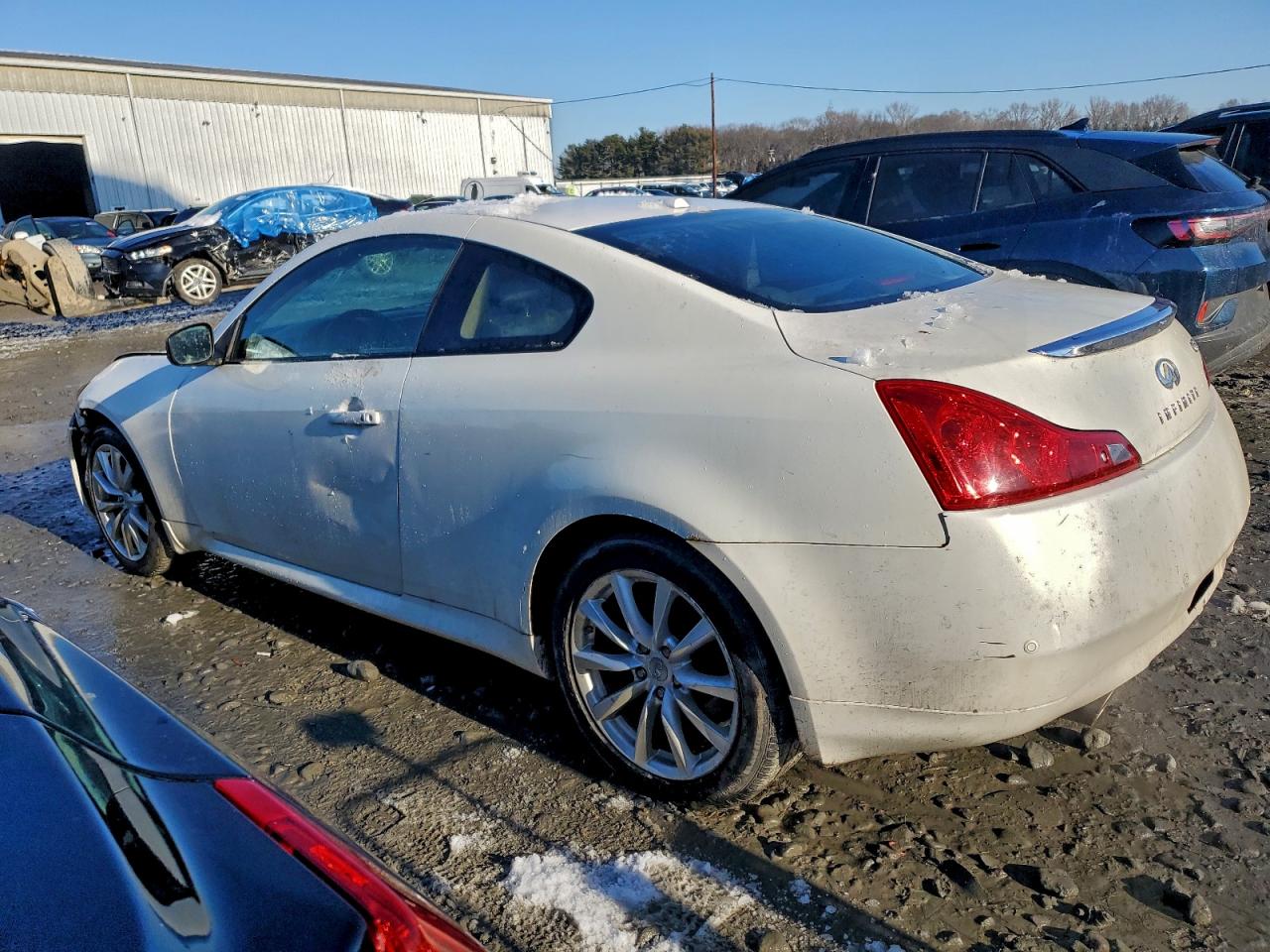 INFINITI G37 Image 2