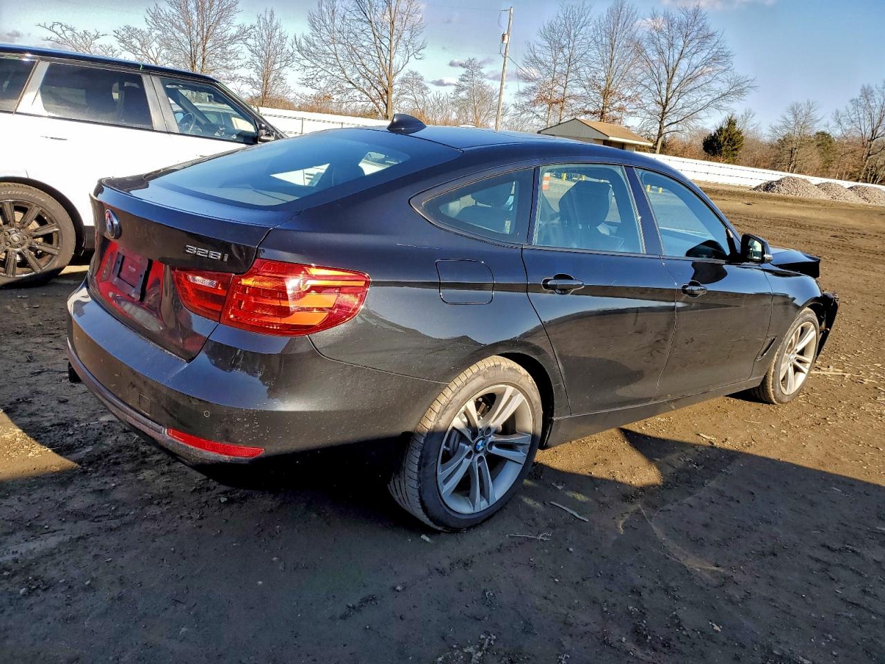 BMW 3 Series Xigt Sulev Image 5