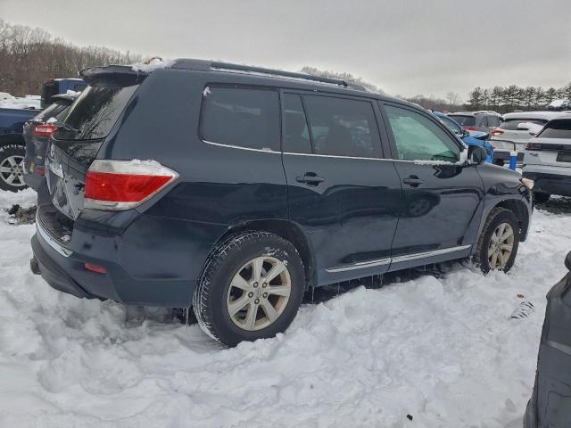 Toyota Highlander Base Image 11