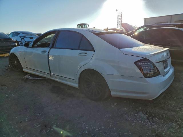 Mercedes-Benz S-Class 550 Image 4